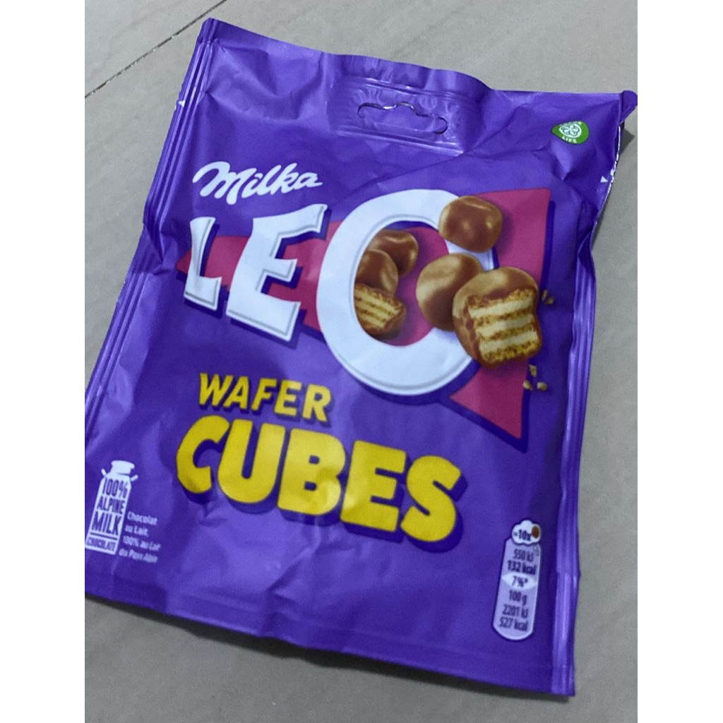 MILKA LEO WAFER CUBES