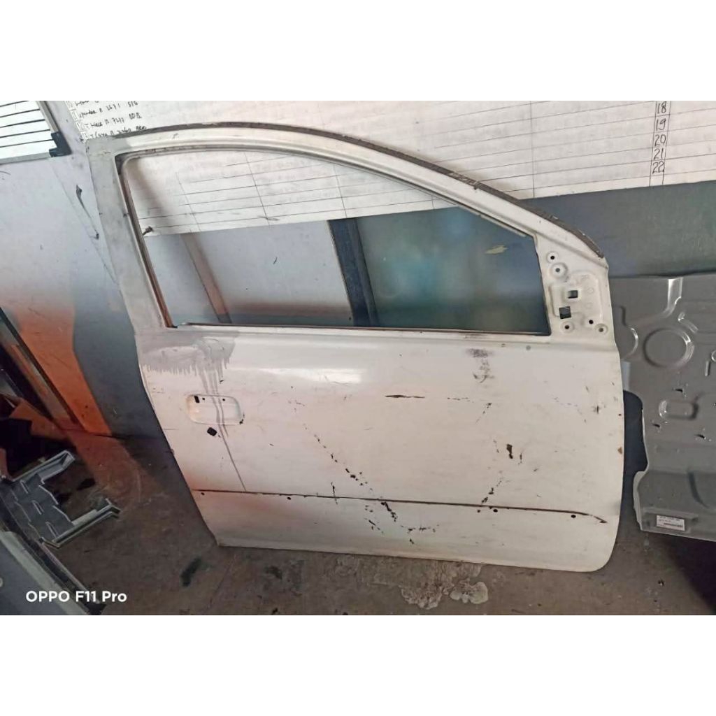 pintu depan agya ayla original copotan depan kanan