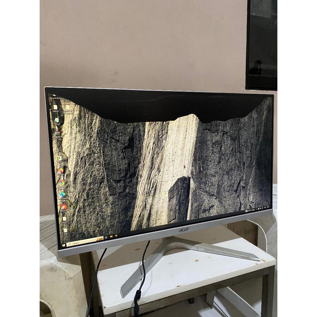 ACER PC ALL IN ONE ACER ASPIRE C24 i5-7200U MINUS lcd Pecah