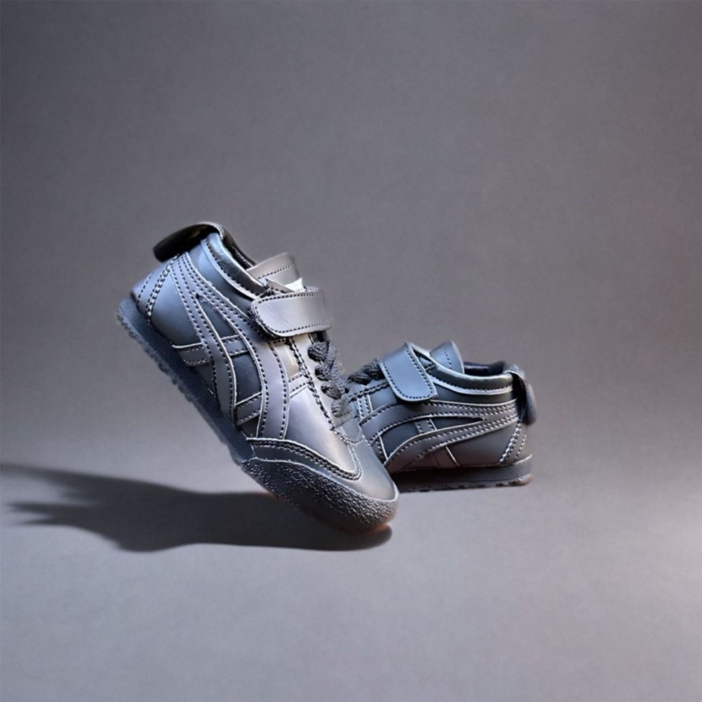 Sepatu Sneakers Anak Onitsuka Tiger Kids Triple Black