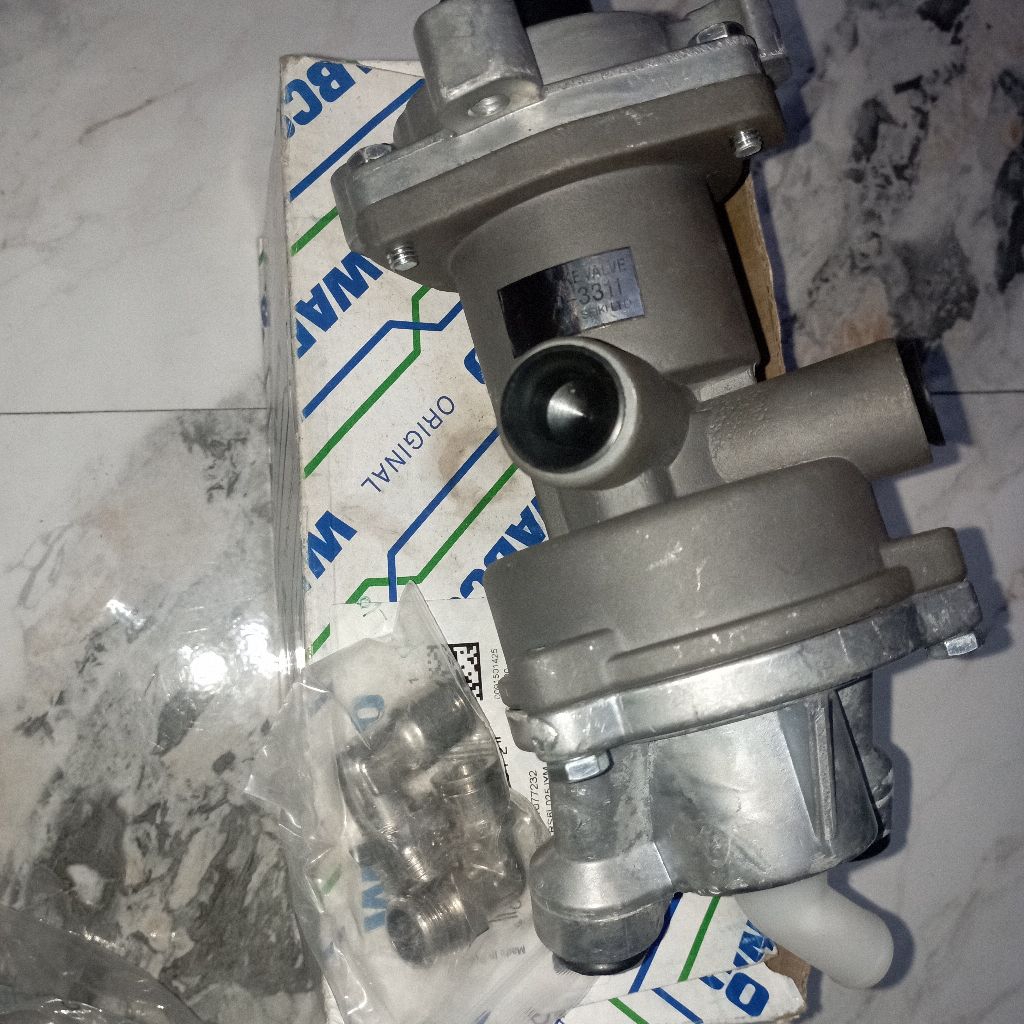 Brake Valve TB-8 / FootBrake Valve Hino Tronton /47160-3311