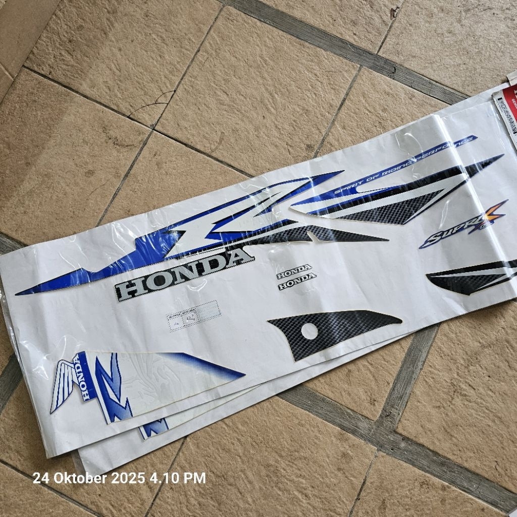 Stripe body Supra X125 R set. 871X0-KVL-N10ZD