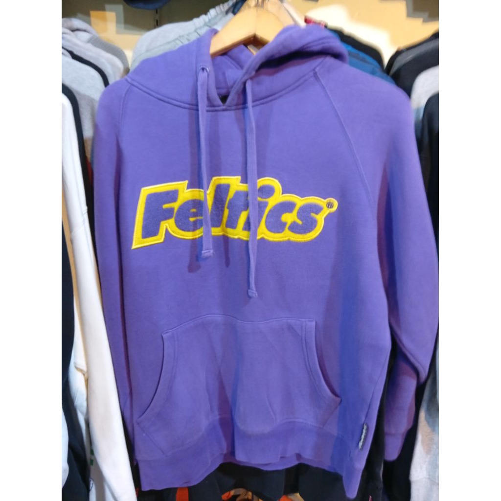 HODIE FELTIC UNGU