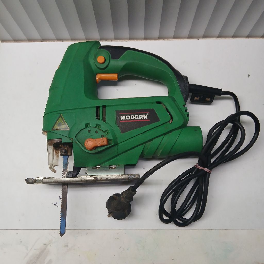 Mesin Gergaji Jigsaw Modern M2200L [BEKAS]