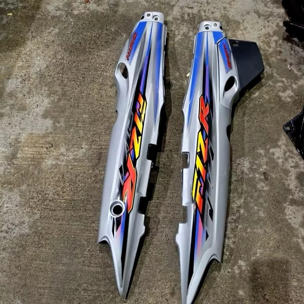 COVER BODY Belakang Samping Kanan Kiri FizR F1ZR Warna Silver (Free Stiker Biru Silver 2003)