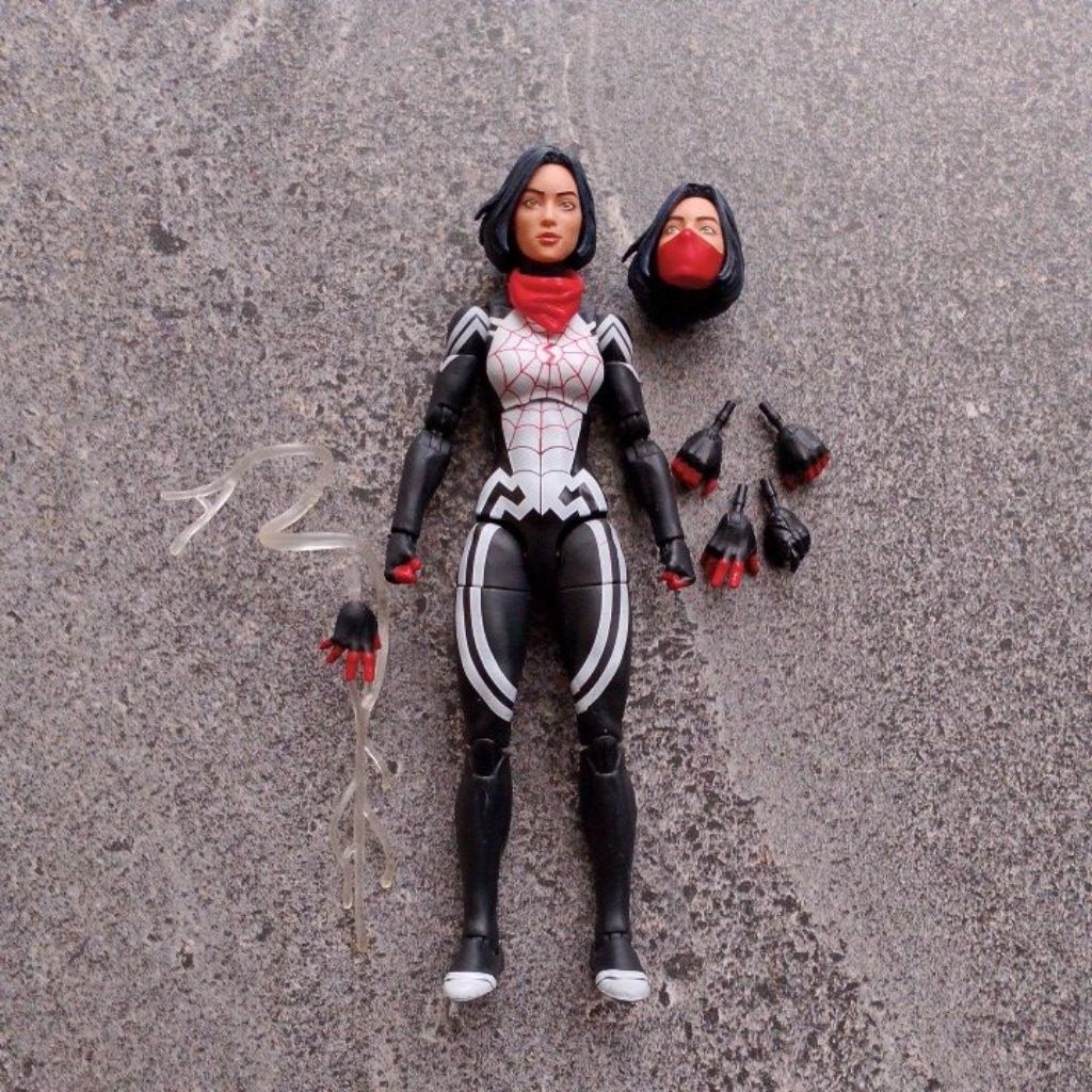 Mainan Action Figure Marvel Legends Spider-Man Silk Original Hasbro