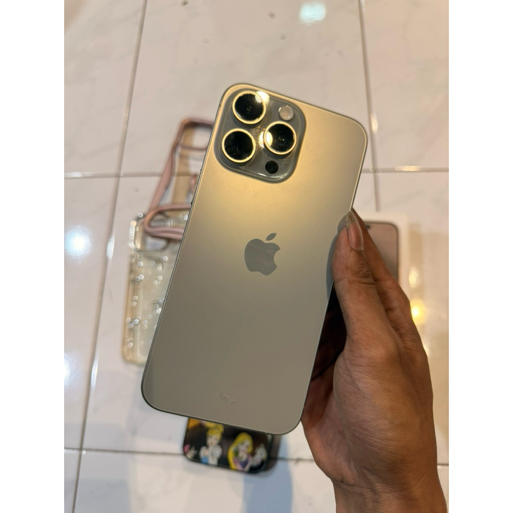 iPhone 15 Pro Max 256 ex iBox