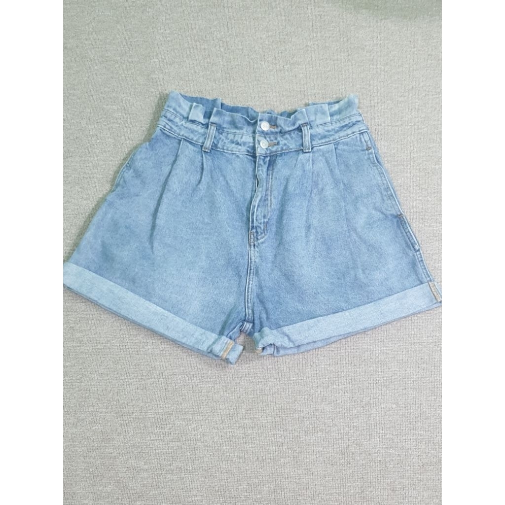 preloved Jeans celana pendek POMELO