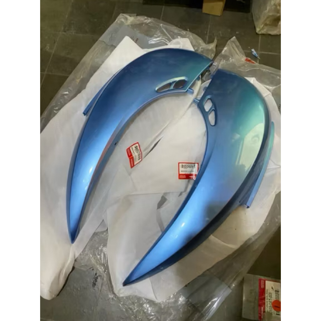 cover body scoopy karbu ori original  kiri kanan Set Cover Body Honda Scoopy Karbu 83500-kyt-940dbm 