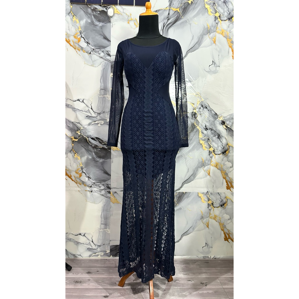 Gaun Navy