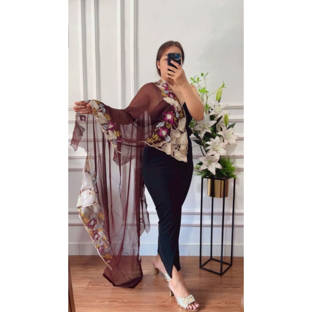 KAIN KEBAYA SUTRA CREPE BORDIR ERETAN ROSE