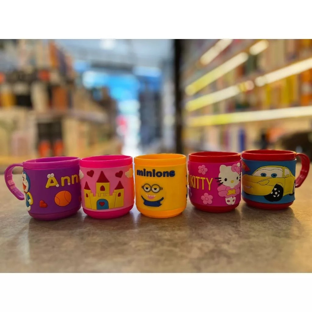 Gelas plastik anak berkarakter / mug plastik / mug anak / gelas anak / minion