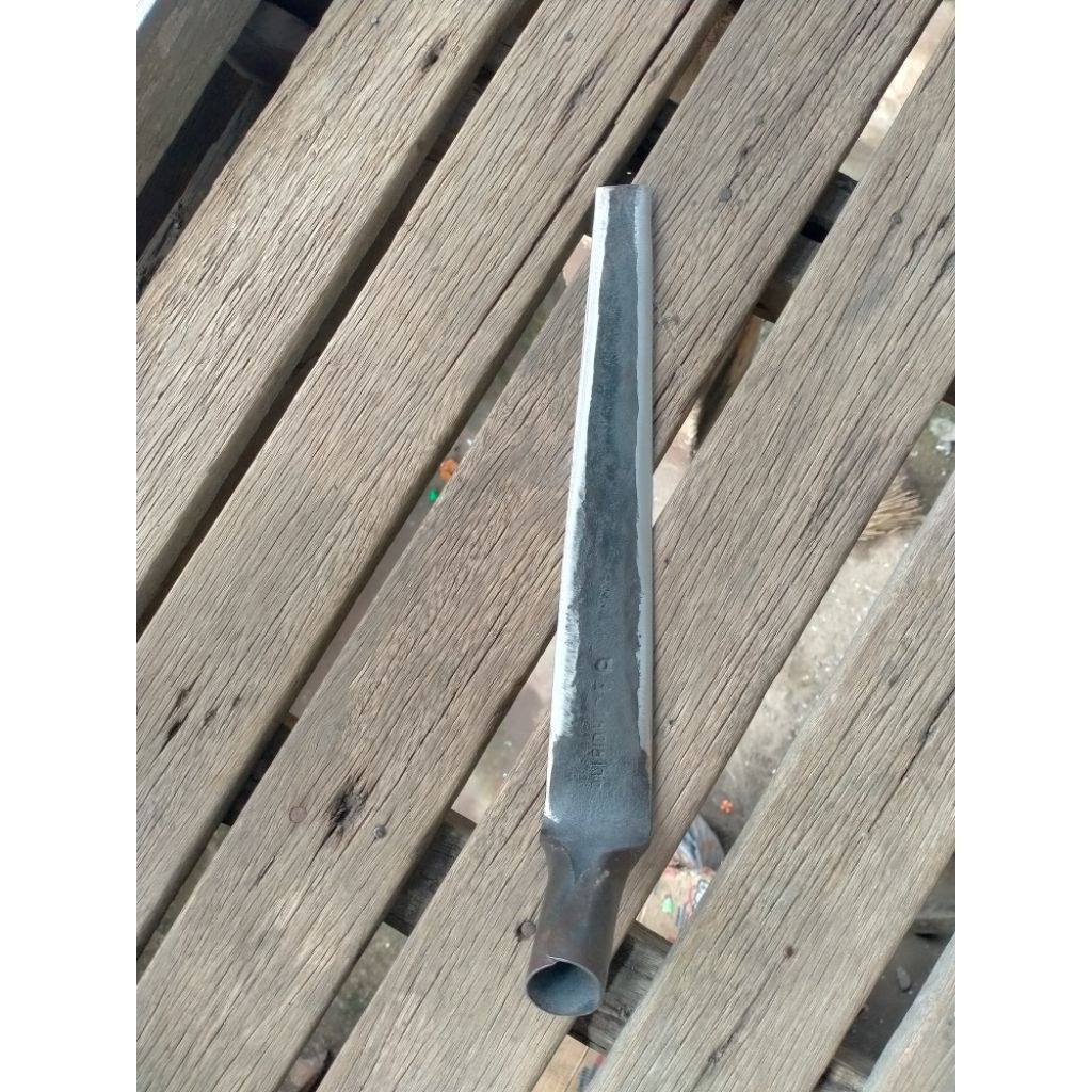 BABAT MEDAN BABAT RUMPUT DUA MATA