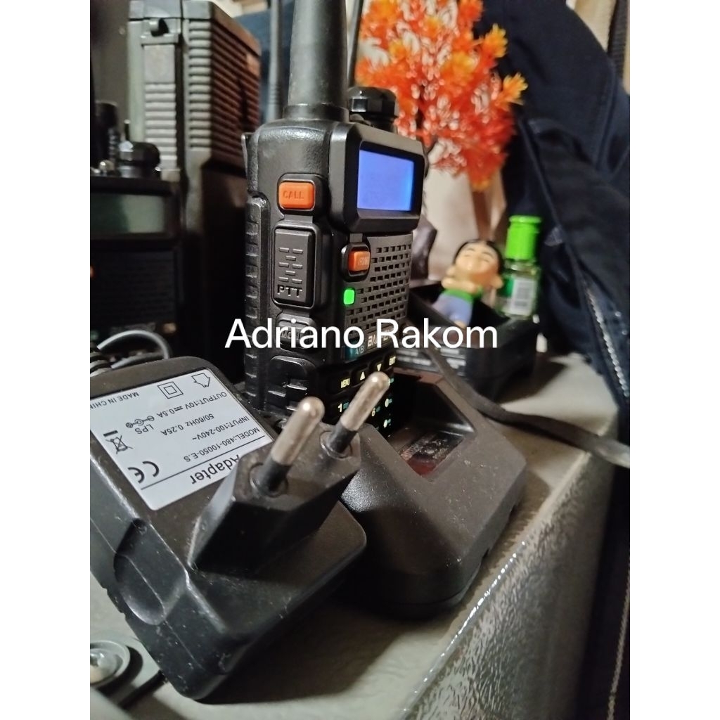 HT Baofeng UV-5R lengkap charger