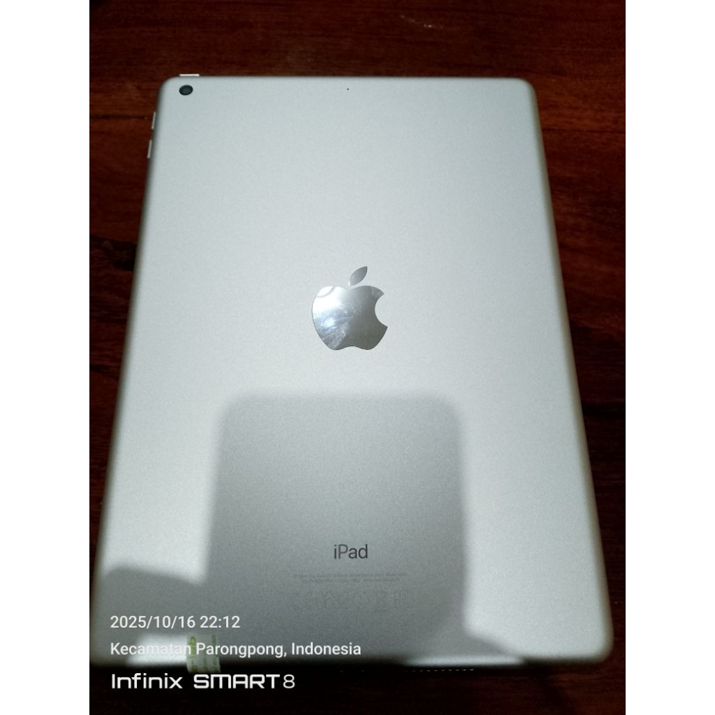 IPAD 5 32GB ( SOLD )