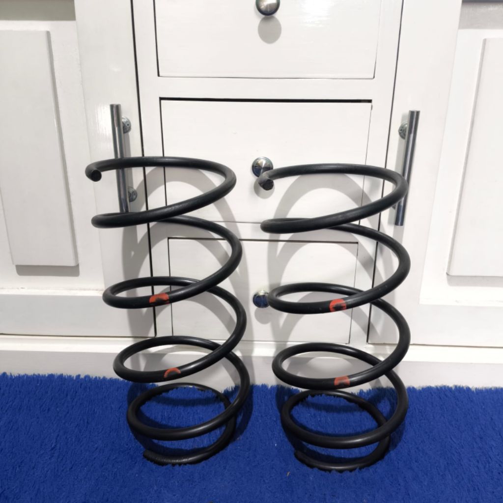 per keong BMW E36 depan