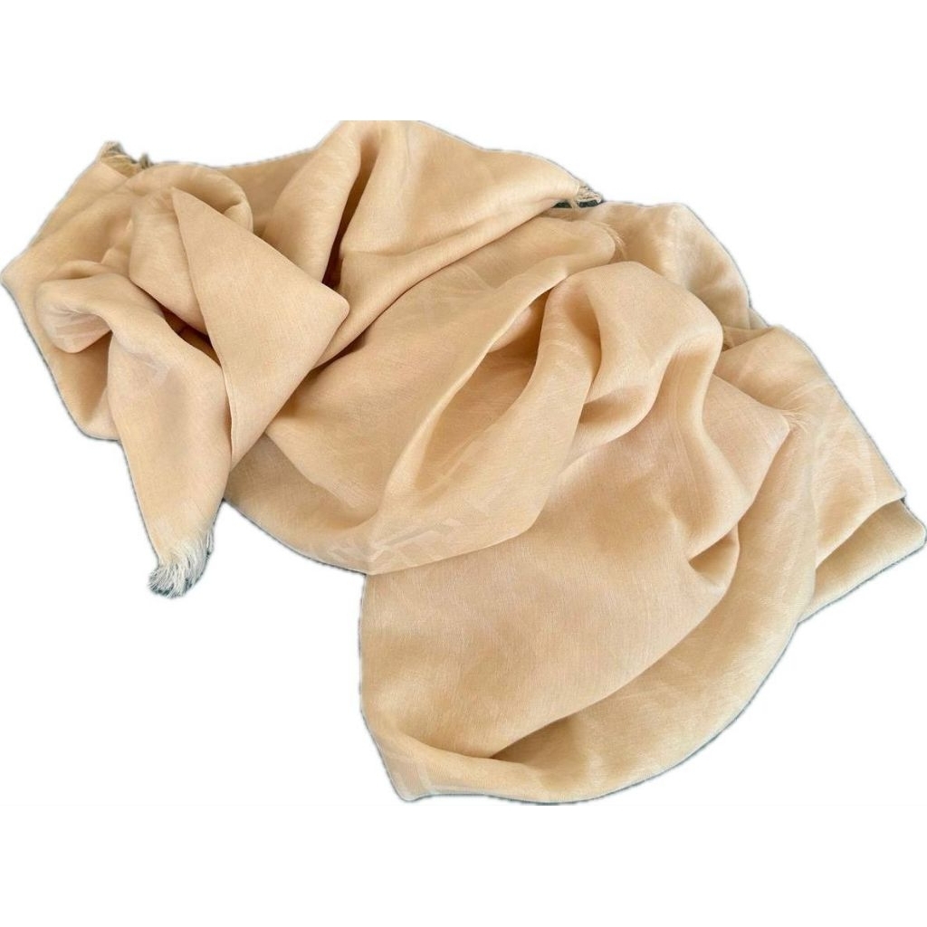 Ready Fendi FF Scarf Raphia / Nude
Sz 140 x 140cm