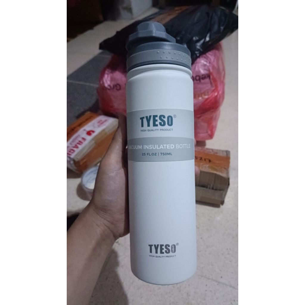 Tyeso Termos
