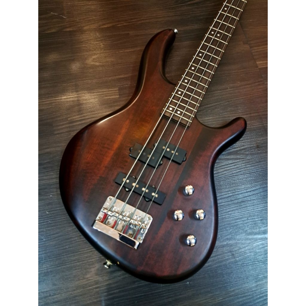 Bass Cort Action-A 4 String Original