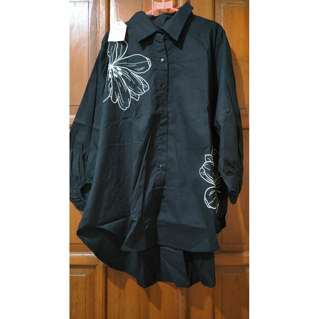 Kemeja Bordir Bunga by Pastelly