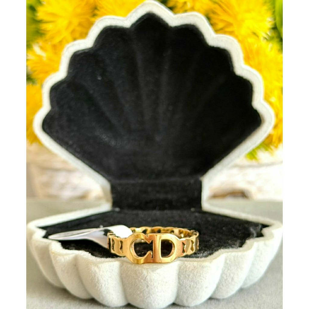 CINCIN TITANIUM WARNA GOLD CD