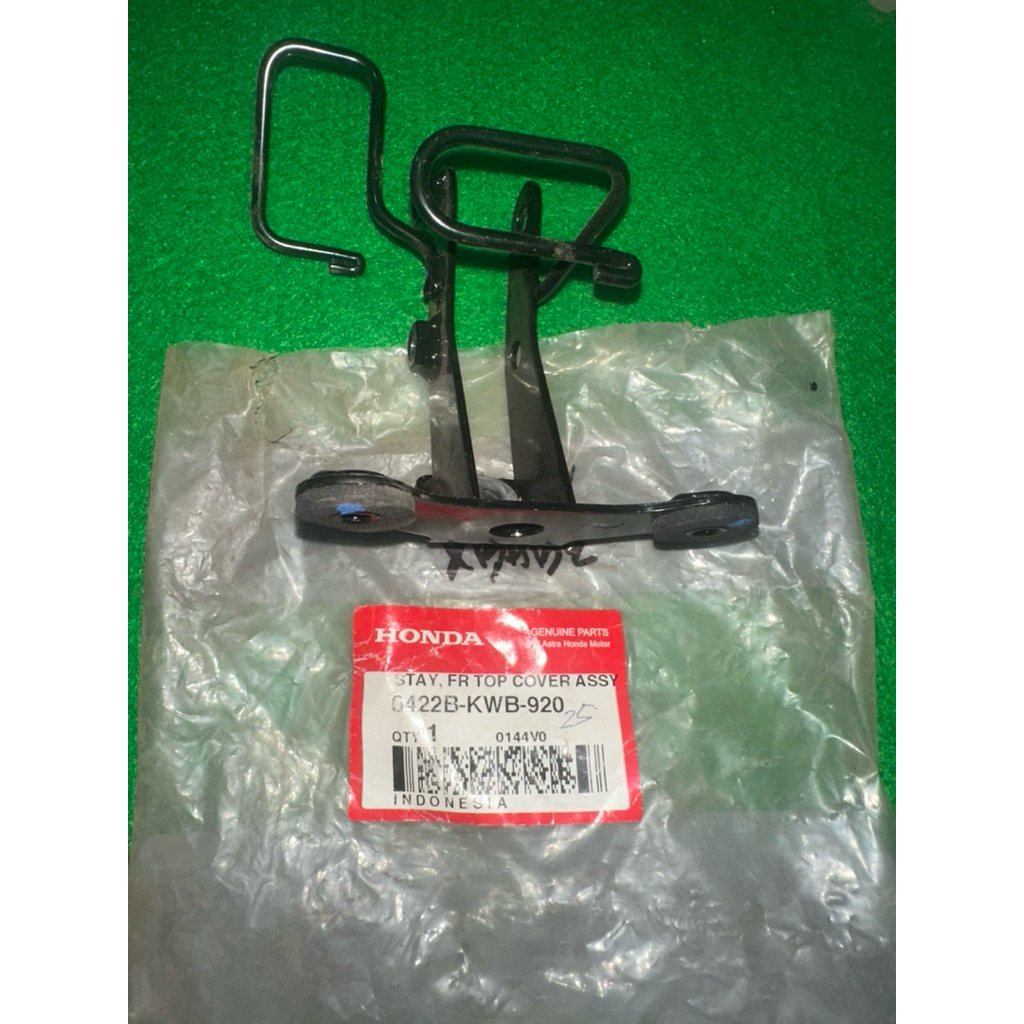 BESI DUDUKAN PANEL TAMENG LAMPU DEPAN BLADE (6422B-KWB-920)