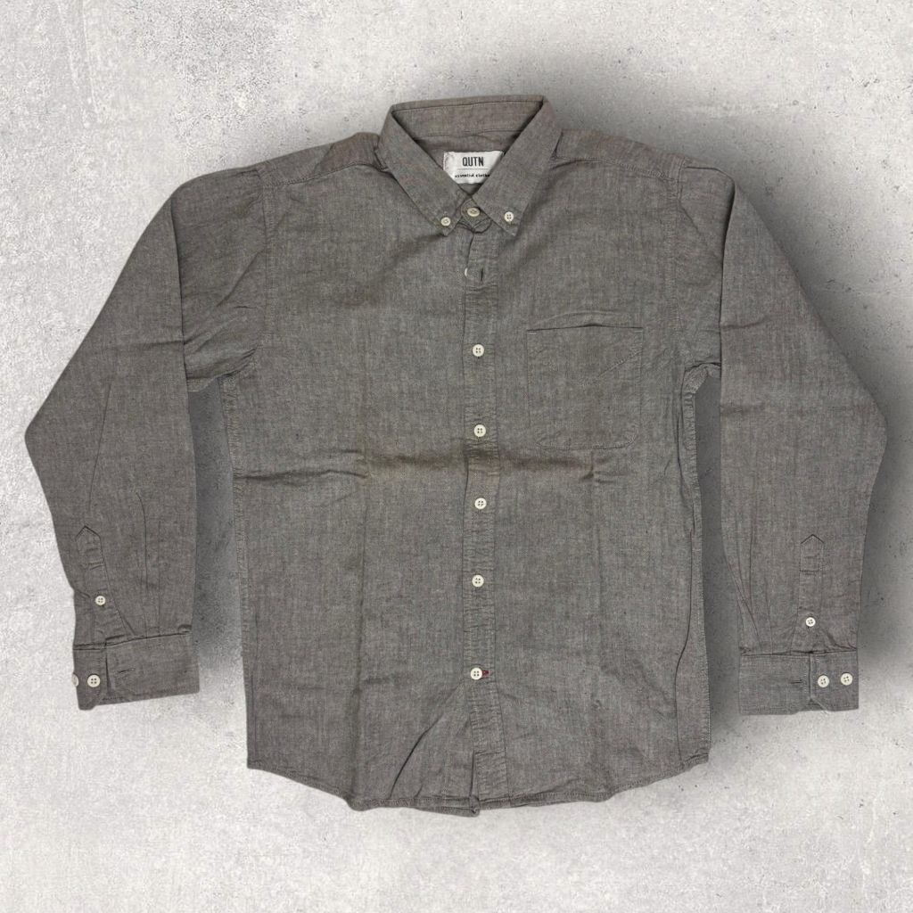 Kemeja Basic Buttondown QUTN