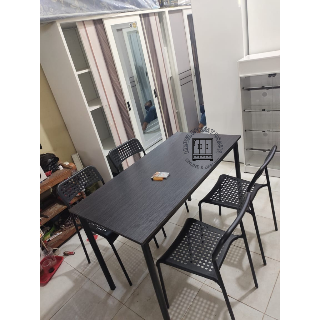 MEJA MAKAN RETRO BESI 4 KURSI BANJARMASIN