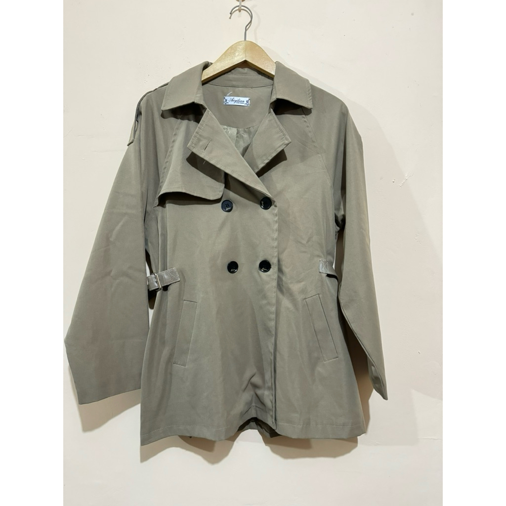 Preloved Coat hijau army Korean Style