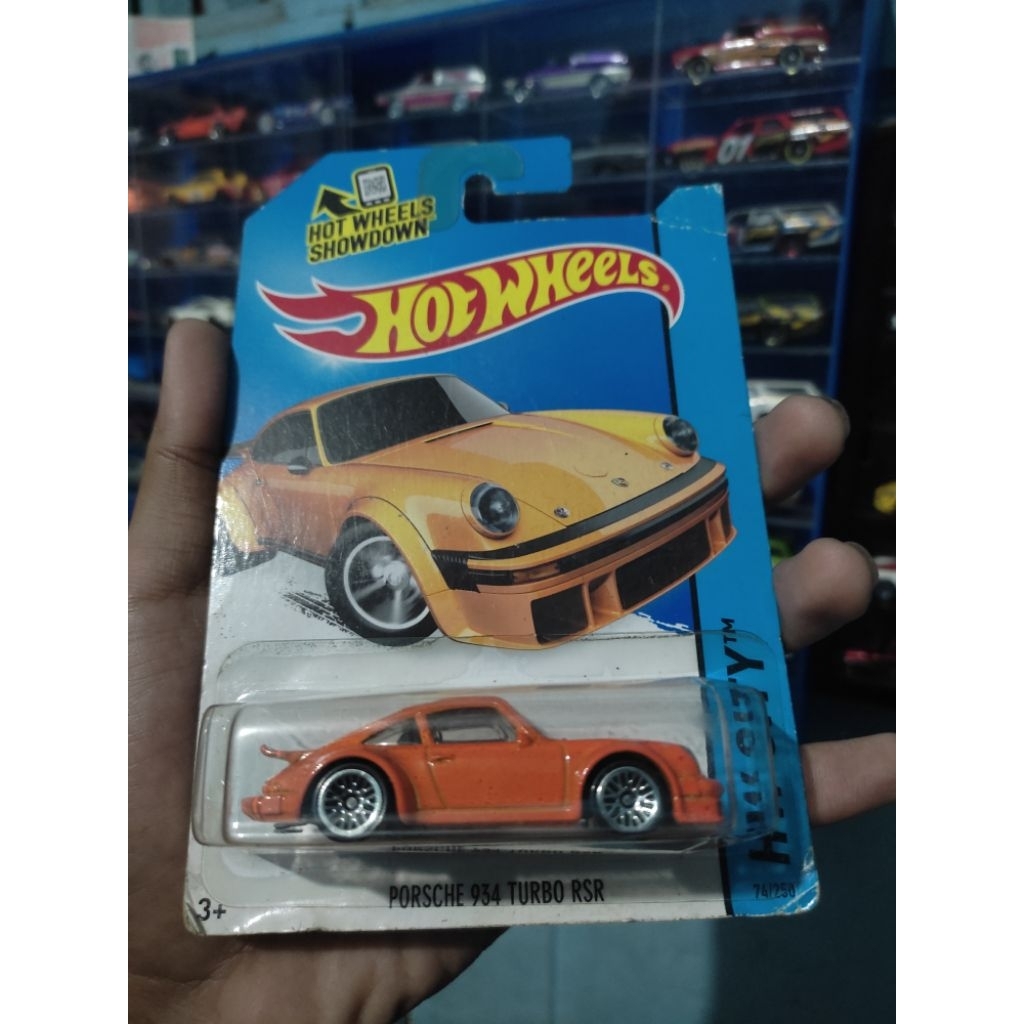 Hotwheels Porsche 934 Turbo RSR Orange