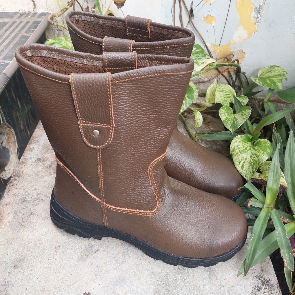 sepatu safety boots second krusher size 41(26cm)