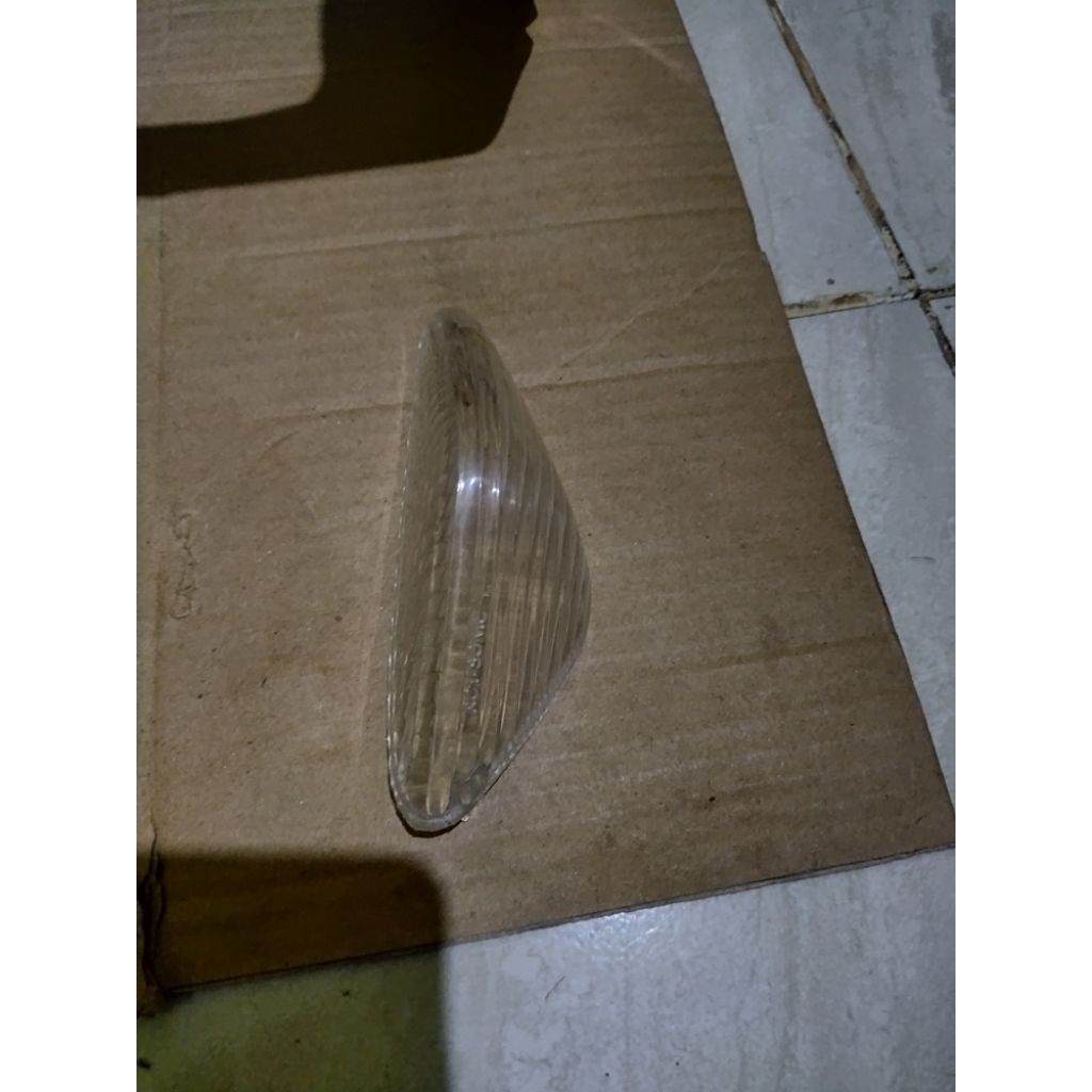 mika lampu sen depan Honda Sonic 125 old (sebelah kiri) original lepasan motor