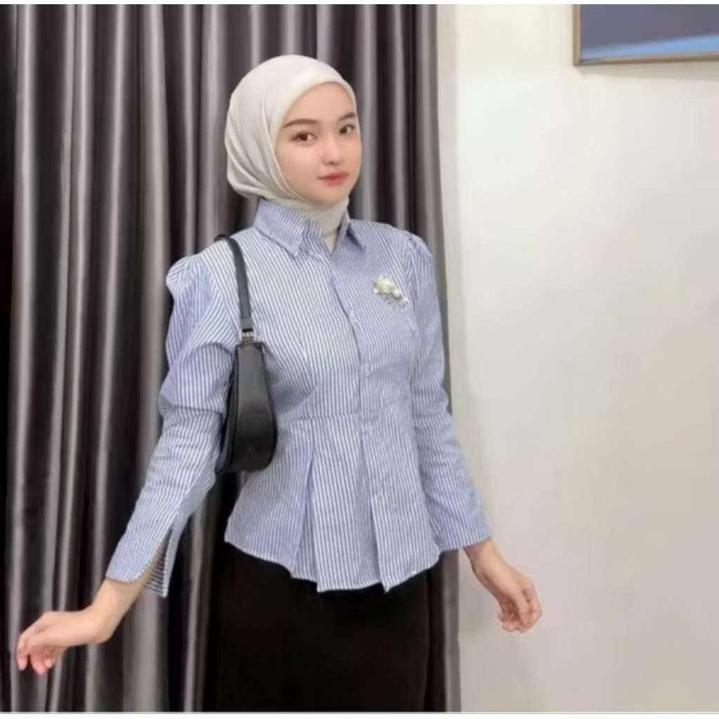 Kemeja Stripe Rempel Fit Body//Wispie Wanita Stripe Karet Katun//Kemeja Kerja Wanita Fitted  Slimfit