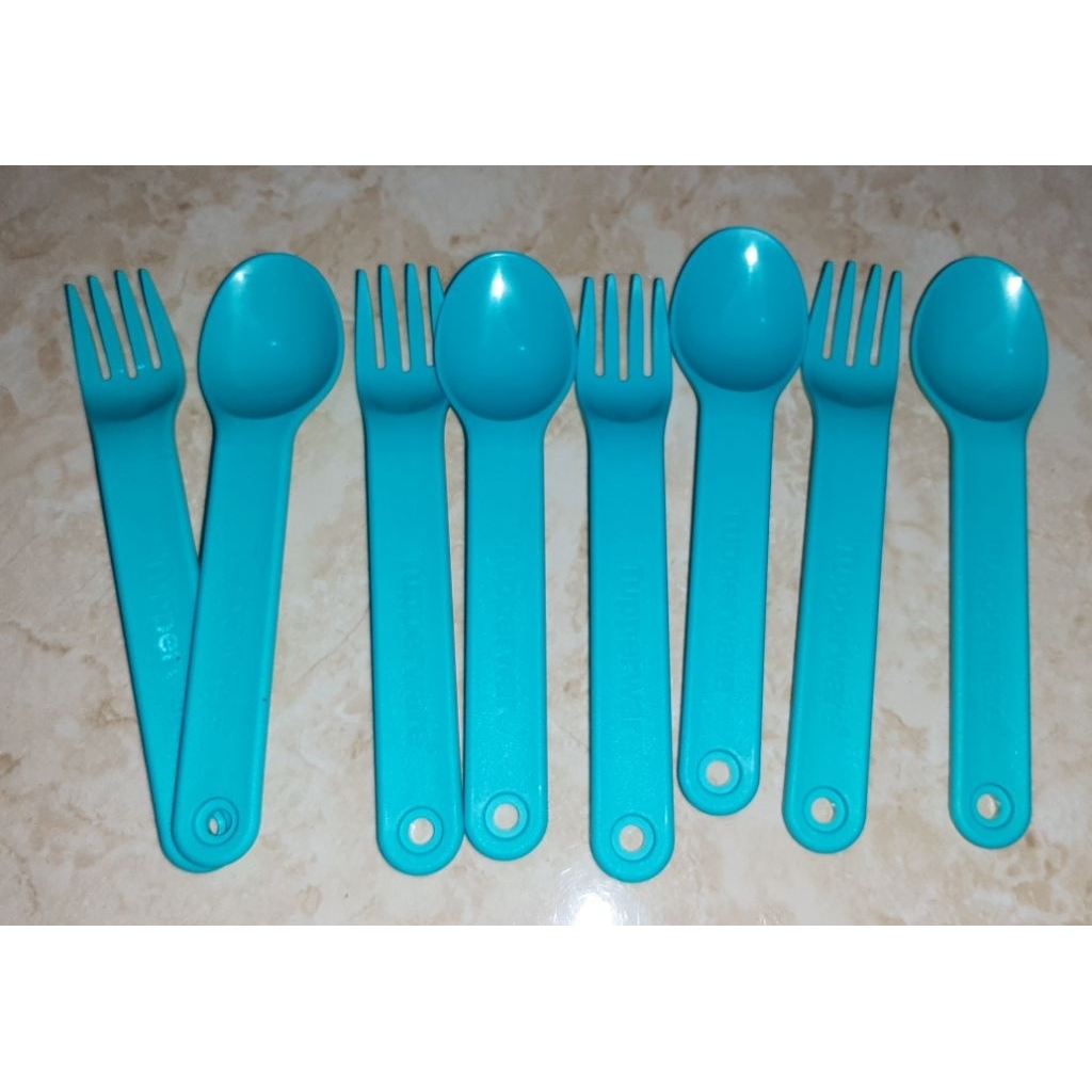 Tupperware cutlery set