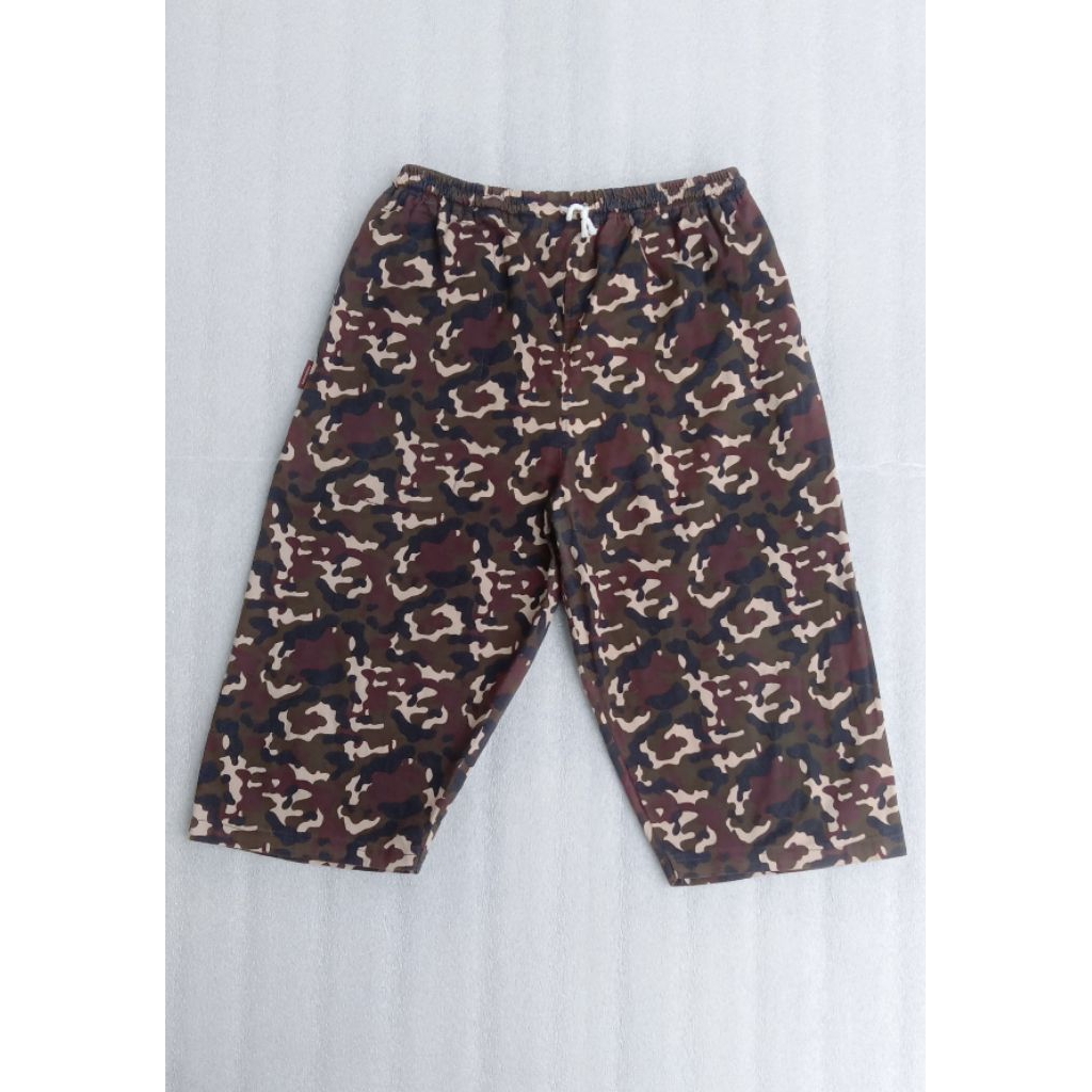 Preloved Celana Pendek Motif Loreng Buat Cewek