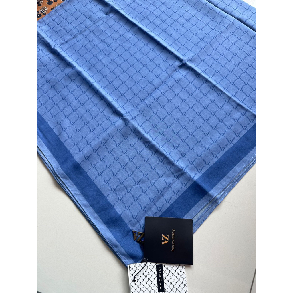 Scarf VZ Monogram scarf minor defect