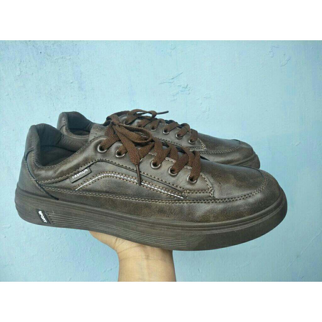 Sepatu Pria size 44