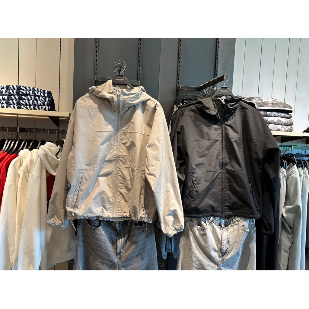 Jaket Pria Lightweight Pull and Bear