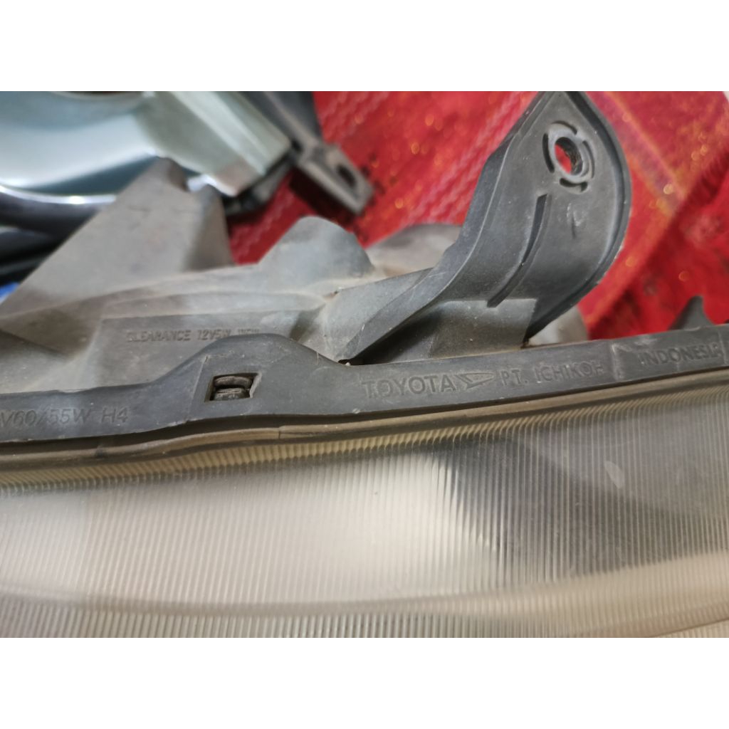 headlamp avanza tipe G 2007