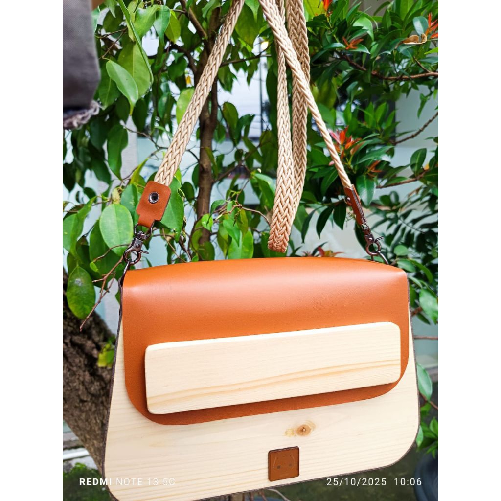 tas unik dari kayu jati