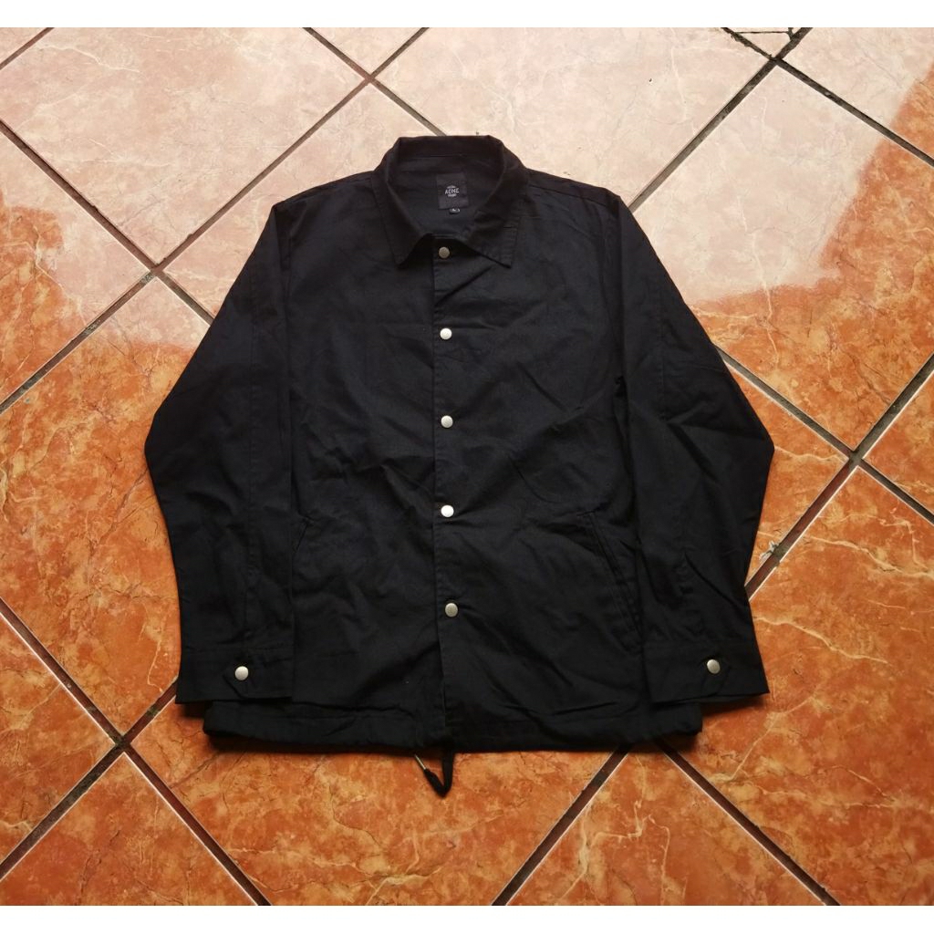 Coach Jacket Hitam Polos
