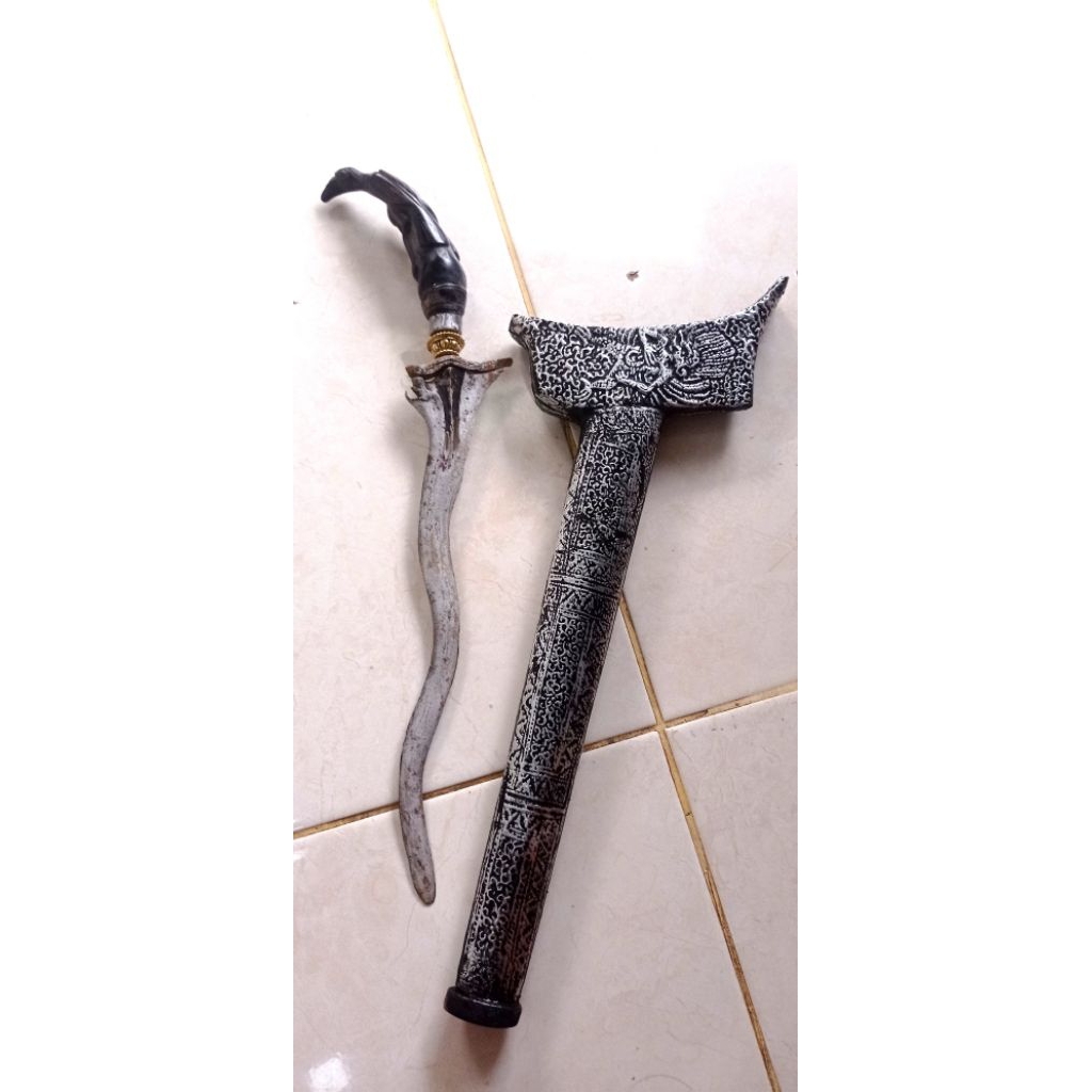 Keris kuno pamor kulit semangka panjang bilah 27cm