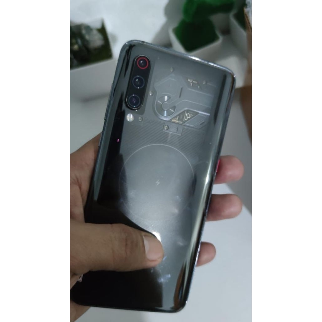 Xiaomi Mi 9 Explorer 8/256 Snapdragon 855