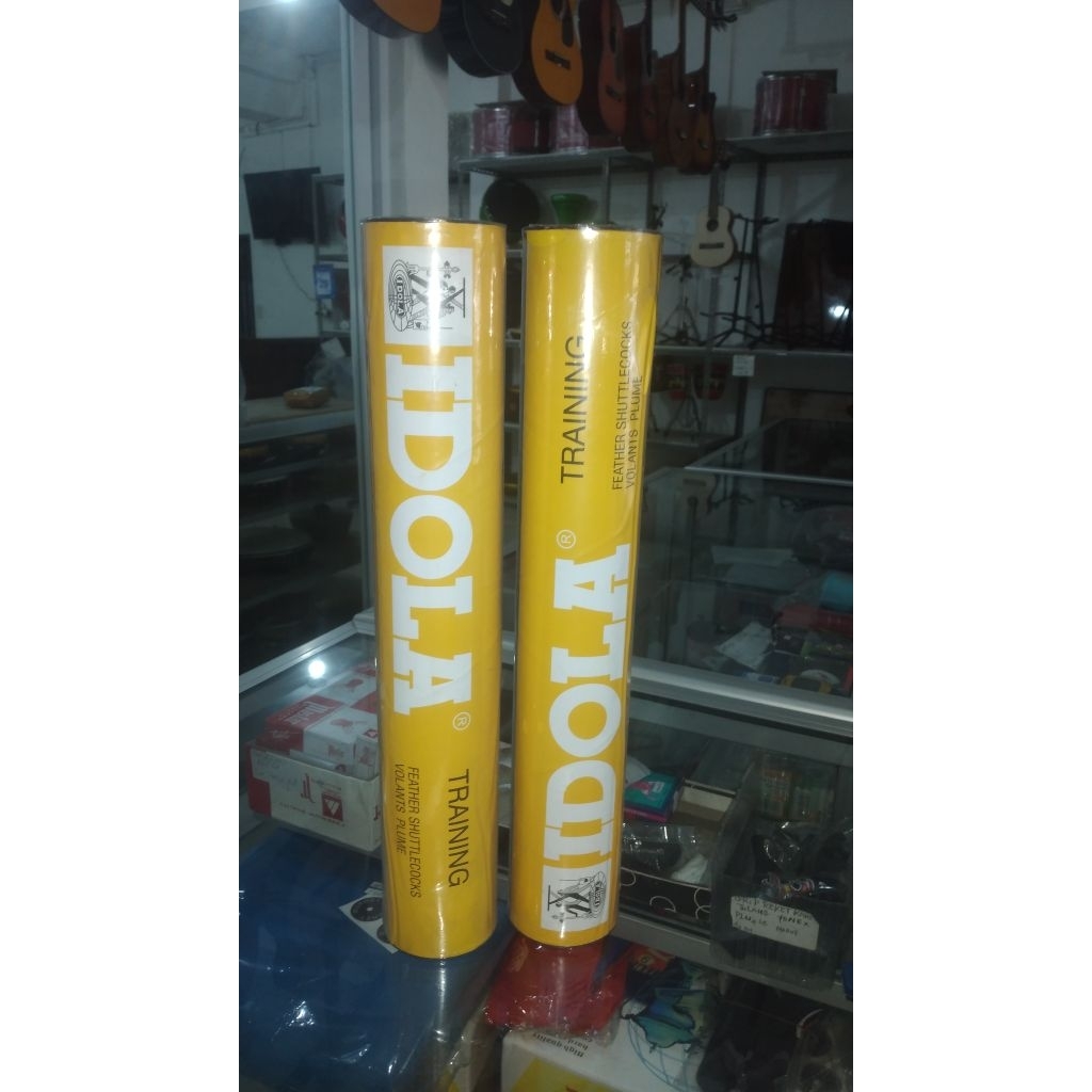 Shuttlecock IDOLA KUNING / kok badminton / bulu tangkis (1 slop)