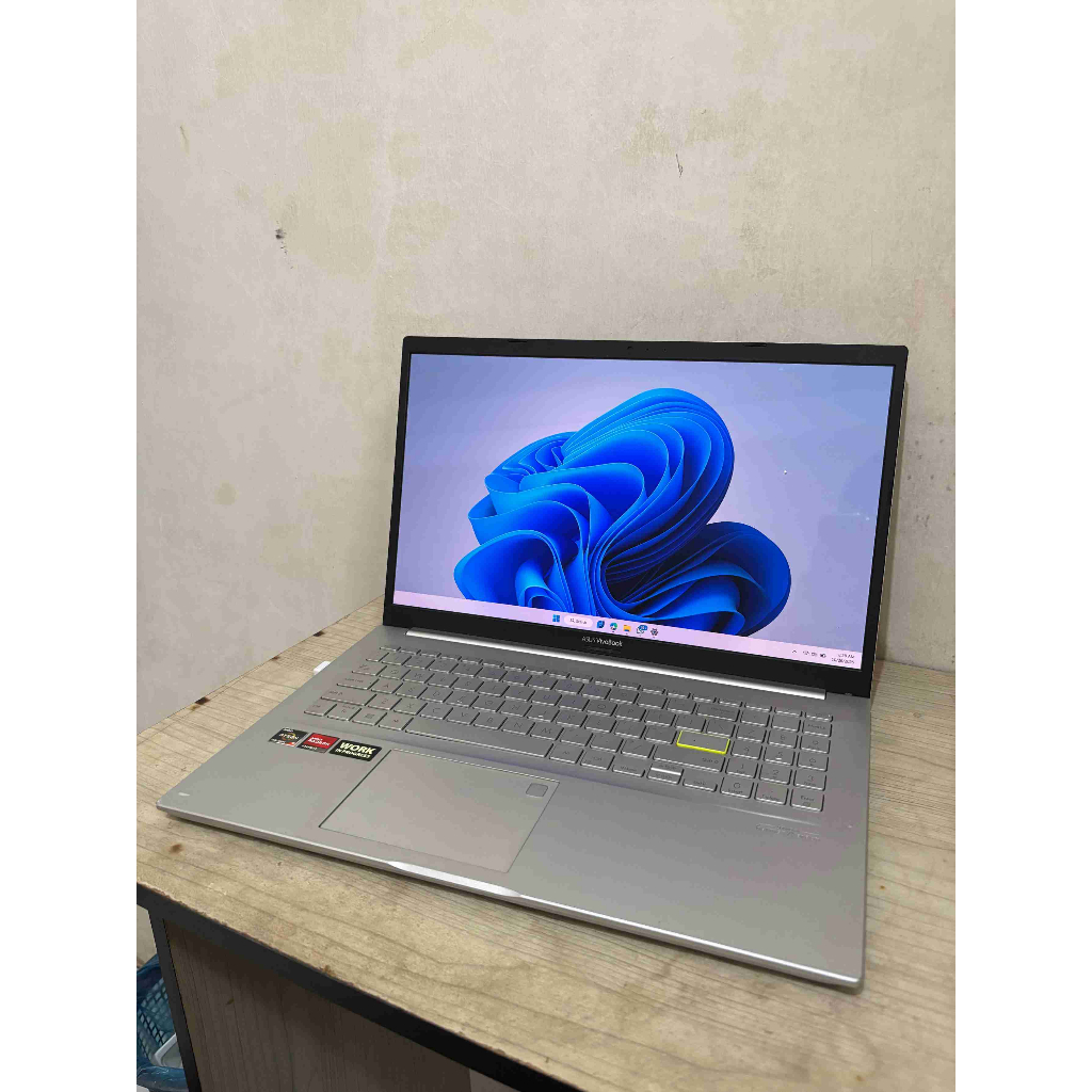 Laptop ASUS Vivobook OLED (Ryzen 7, RAM 16 GB) - Multitasking & Entertainment Premium