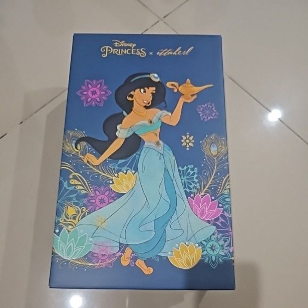 Ittaherl agrabah slip on jewel size 39 minus bag