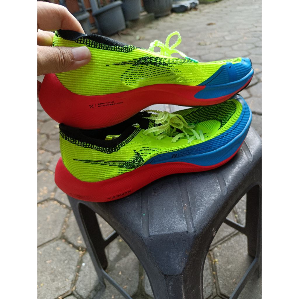 Sepatu NIKE ZoomX Vaporfly Next% 2 size 41 insole 260 koleksi pribadi