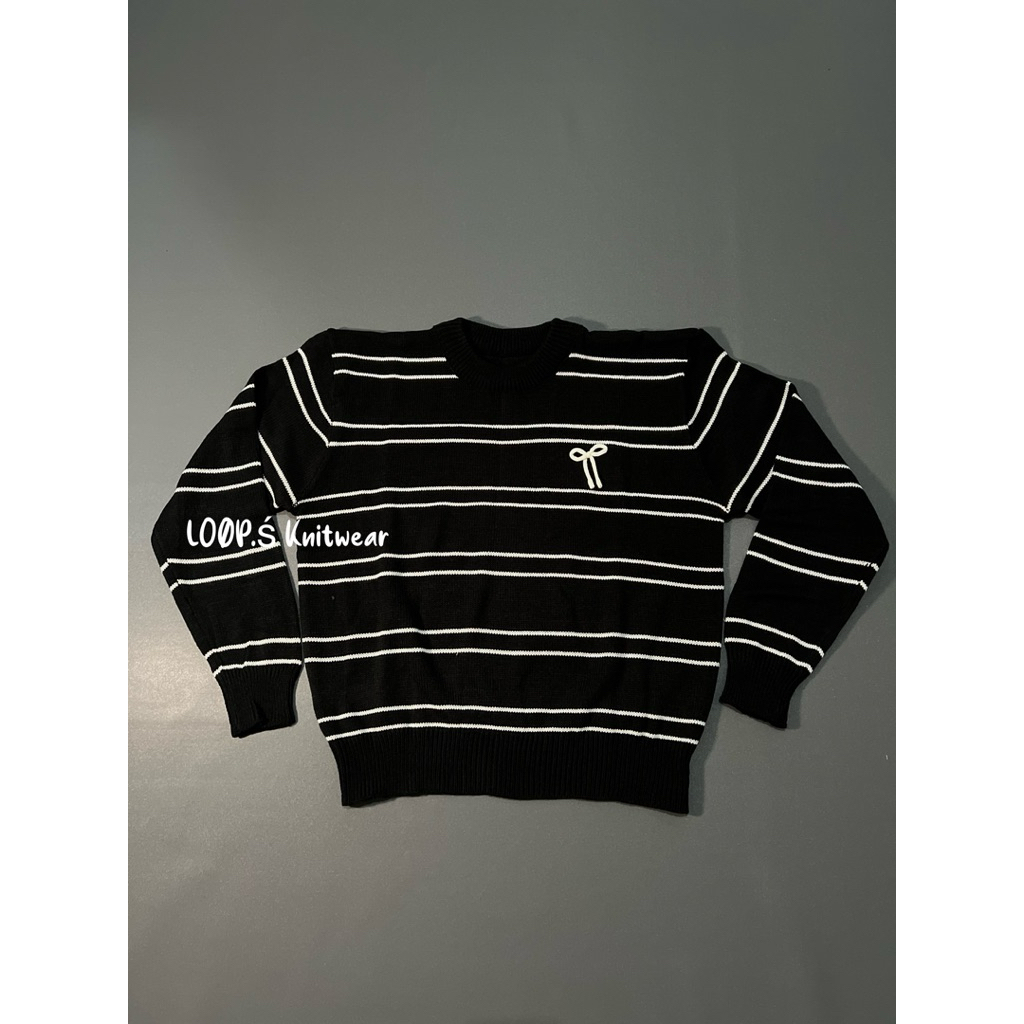 SWEATER HITAM PITA GARIS PUTIH