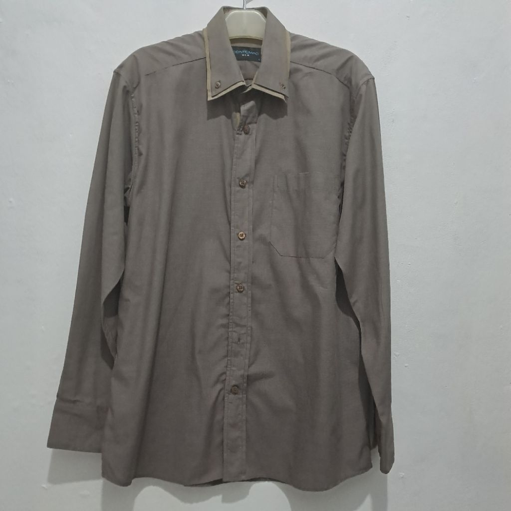 Kemeja Contempo Men size L warna coklat