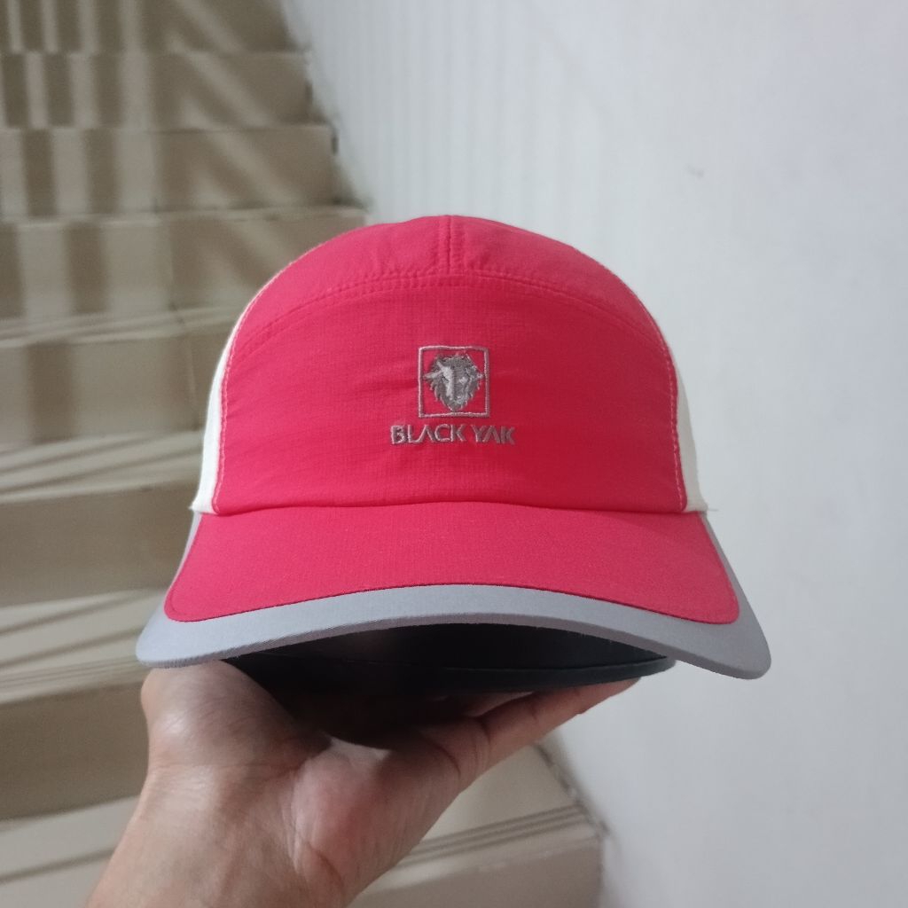 TOPI GUNUNG / BLACKYAK womens / TOPI OUTDOOR
